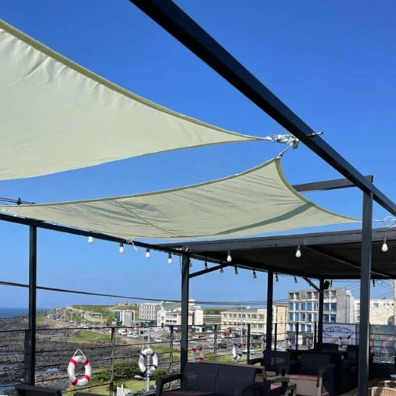 Toile d'ombrage Carré Beige Mon refuge Fraicheur