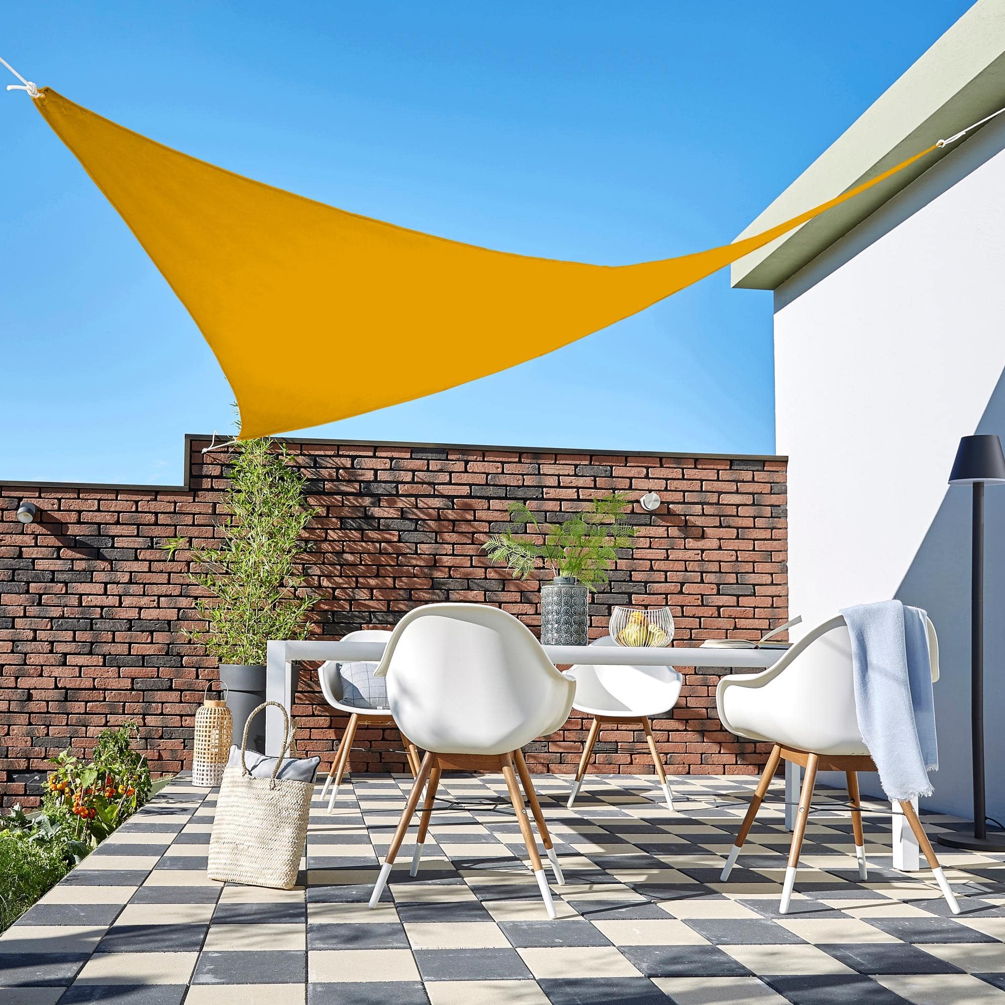 Toile d'ombrage Triangulaire Moutarde Mon refuge Fraicheur